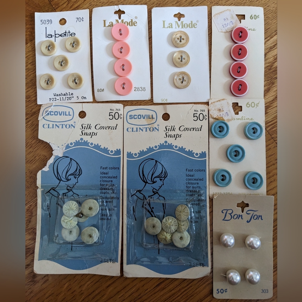 Vintage buttons lot Scovill silk snaps La Mode Streamline NOS deadstock